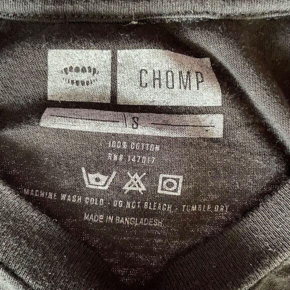 Chomp T-Shirt Size Small Black Pink Sunset Undead Skull - Picture 2 of 6